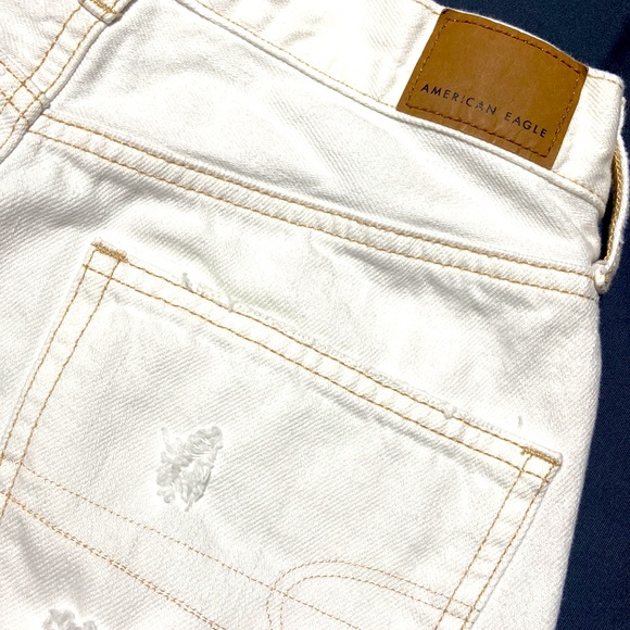 American Eagle 90’s Boyfriend Short. Size 0. Hi-Rise Distressed. Off White. - Picture 8 of 10